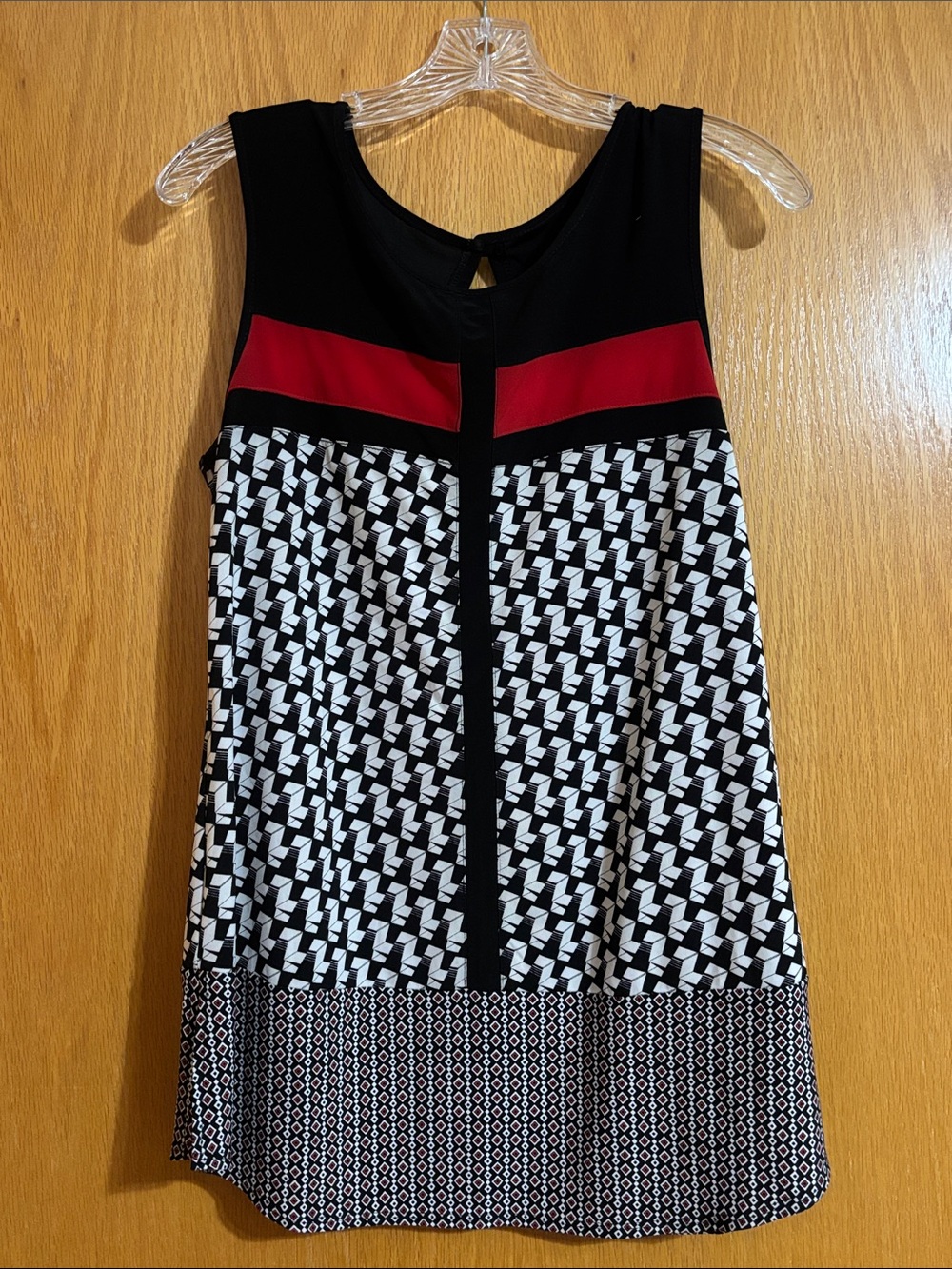 Women,s Black and White Patterned Top with Red Accent